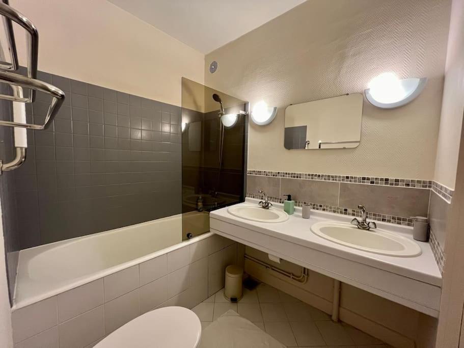 La Demeure De Margot - 24 Couchages Villa Villeneuve-sur-Yonne Eksteriør bilde
