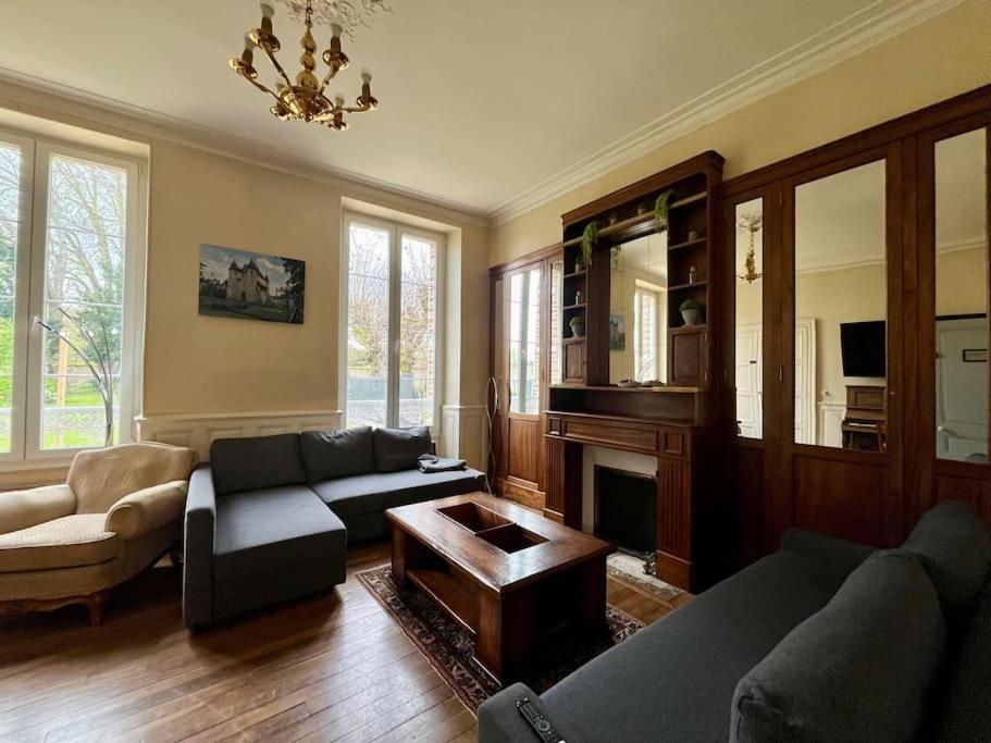 La Demeure De Margot - 24 Couchages Villa Villeneuve-sur-Yonne Eksteriør bilde