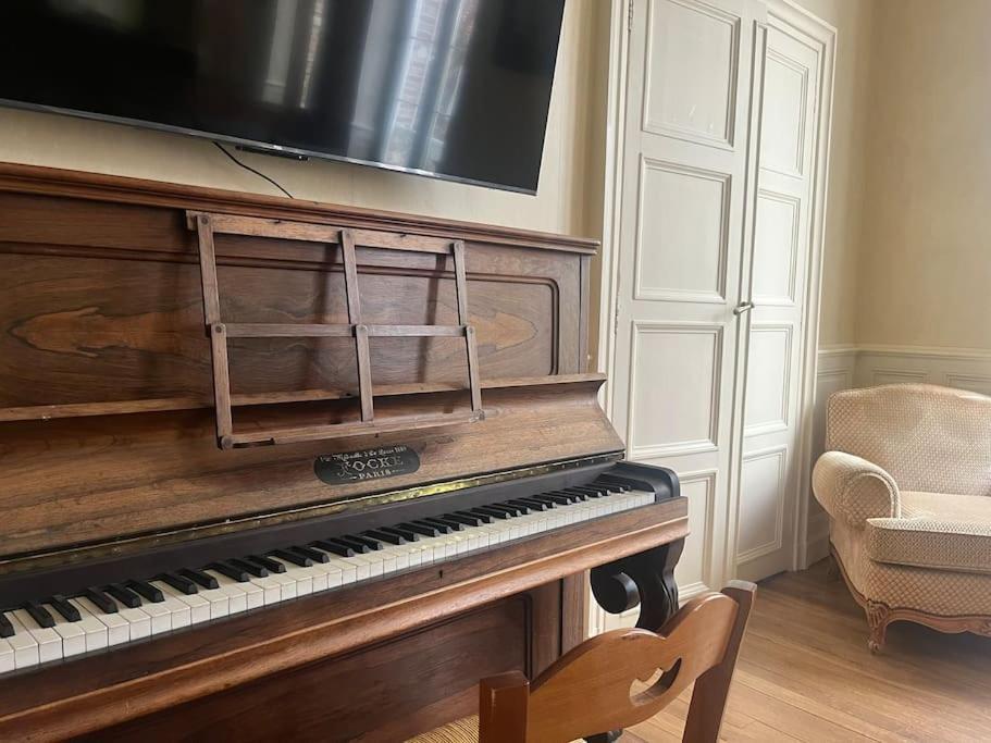 La Demeure De Margot - 24 Couchages Villa Villeneuve-sur-Yonne Eksteriør bilde