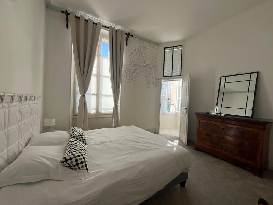 La Demeure De Margot - 24 Couchages Villa Villeneuve-sur-Yonne Eksteriør bilde