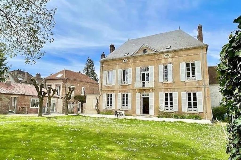 La Demeure De Margot - 24 Couchages Villa Villeneuve-sur-Yonne Eksteriør bilde