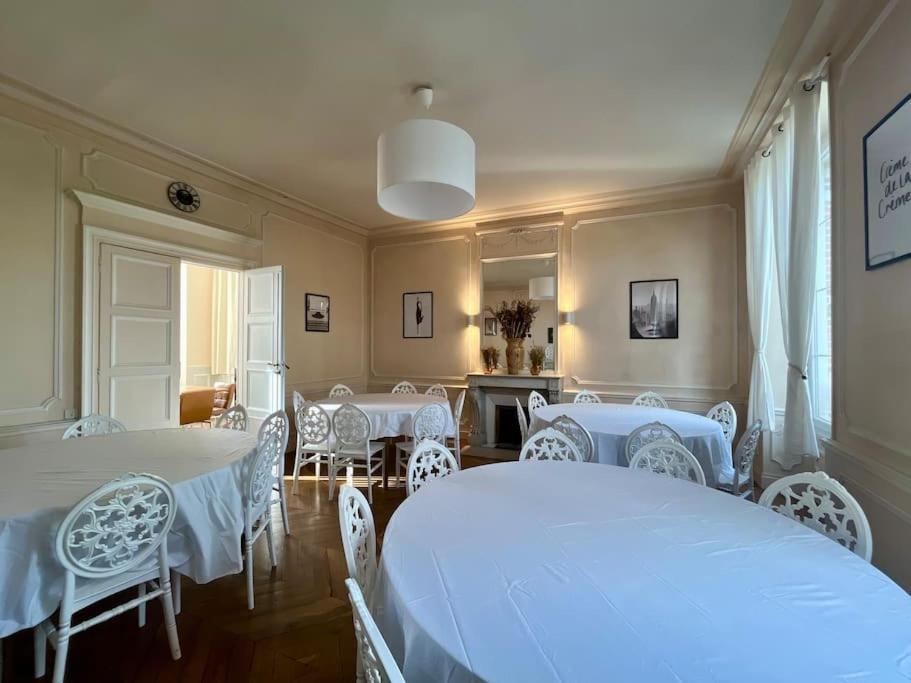 La Demeure De Margot - 24 Couchages Villa Villeneuve-sur-Yonne Eksteriør bilde
