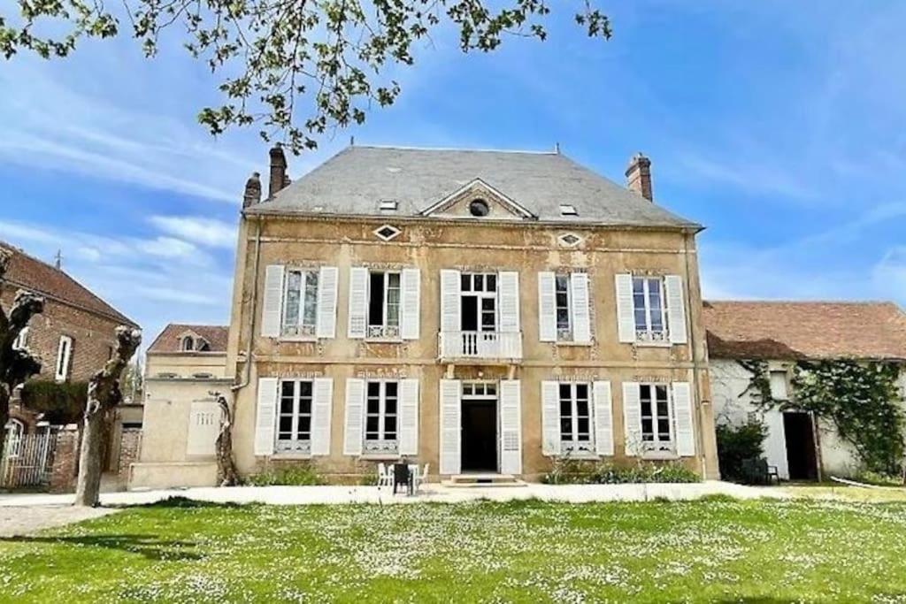 La Demeure De Margot - 24 Couchages Villa Villeneuve-sur-Yonne Eksteriør bilde