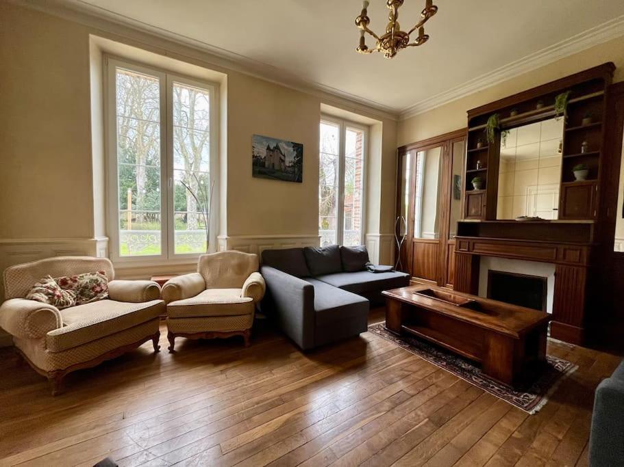 La Demeure De Margot - 24 Couchages Villa Villeneuve-sur-Yonne Eksteriør bilde